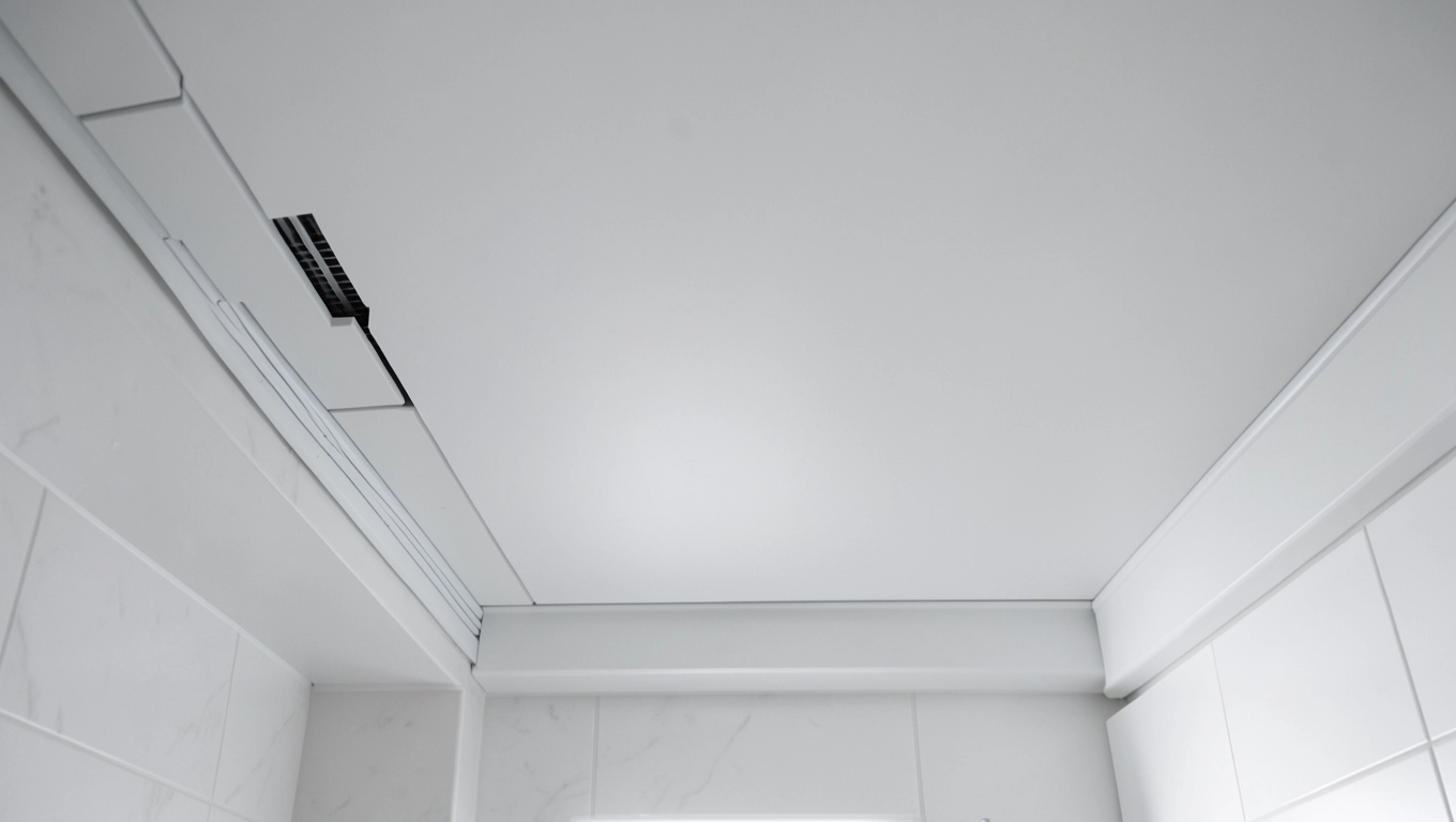 Rodzaje paneli PCV sufitowych do łazienki