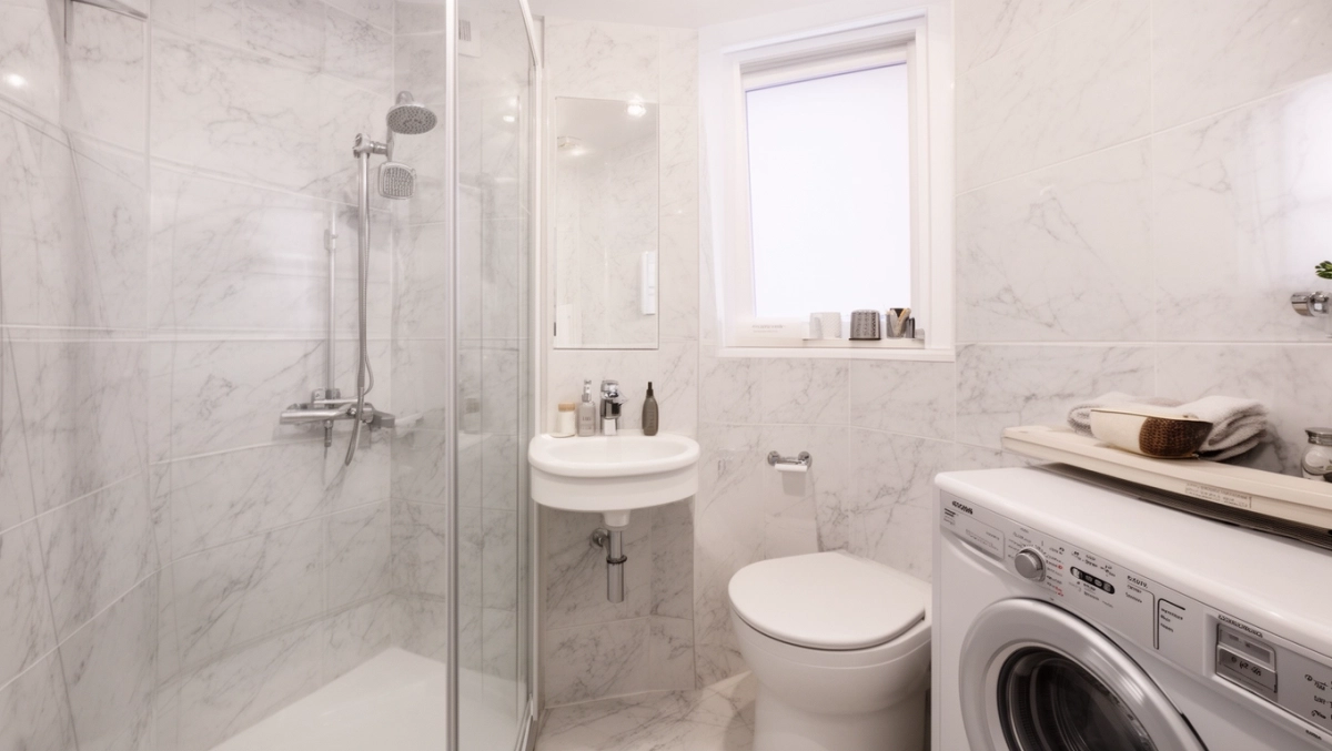 Mała łazienka w bloku 2m2