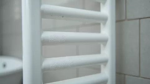 Jak odpowietrzyć grzejnik łazienkowy