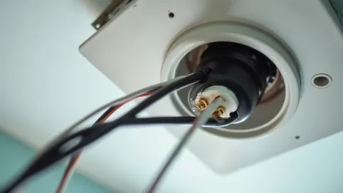 Jaki przewód do wentylatora łazienkowego