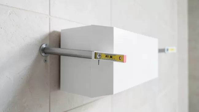 Montaż szafki łazienkowej wiszącej na listwie