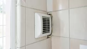 Wentylacja łazienki przez ścianę zewnętrzną